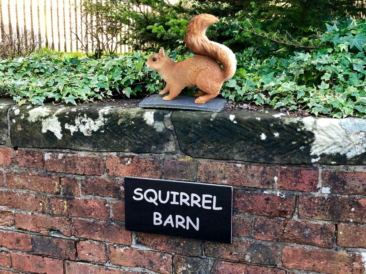 Squirrel Barn Villa Milwich Exterior photo